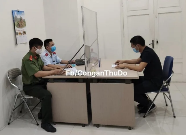 Một Youtuber có tiếng bị xử phạt 12,5 triệu đồng vì tung tin &quot;Hà Nội bị phong tỏa&quot; - Ảnh 2.