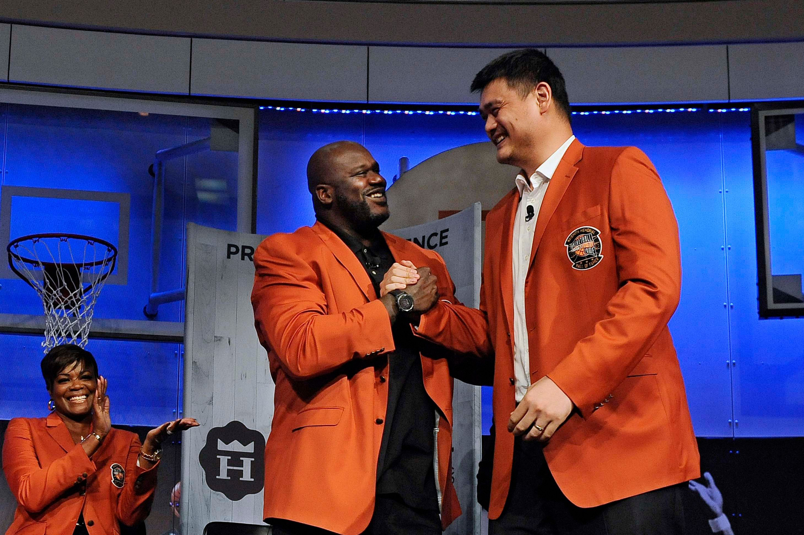 Khinh thường và phân biệt chủng tộc Yao Ming, Shaquille O’Neal nhận cái kết đắng ở lần gặp mặt đầu tiên - Ảnh 3.