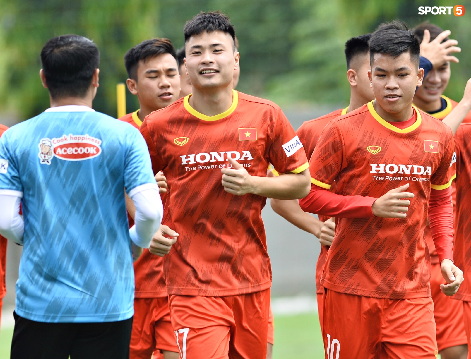 Sao trẻ từng khiến V.League phát cuồng của U22 Việt Nam được chú ý đặc biệt - Ảnh 4.