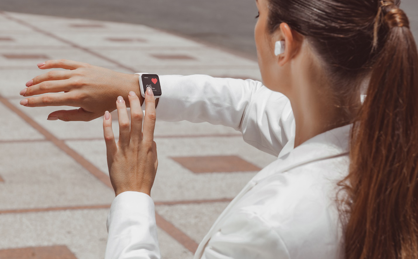 Partron ra mắt hai mẫu đồng hồ thông minh Urban HR và We-temp Band, Made in Việt Nam, có đo nhiệt độ cơ thể giá chỉ từ 1.290.000 đ - Ảnh 4.