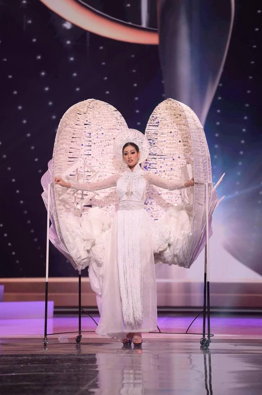 Khánh Vân lên hẳn 2 story Instagram của Miss Universe sau màn trình diễn trang phục dân tộc - Ảnh 5.