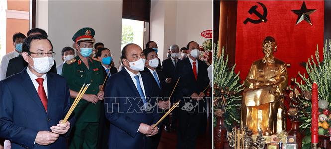 Chủ tịch nước Nguyễn Xuân Phúc dâng hương tưởng nhớ Chủ tịch Hồ Chí Minh - Ảnh 1.