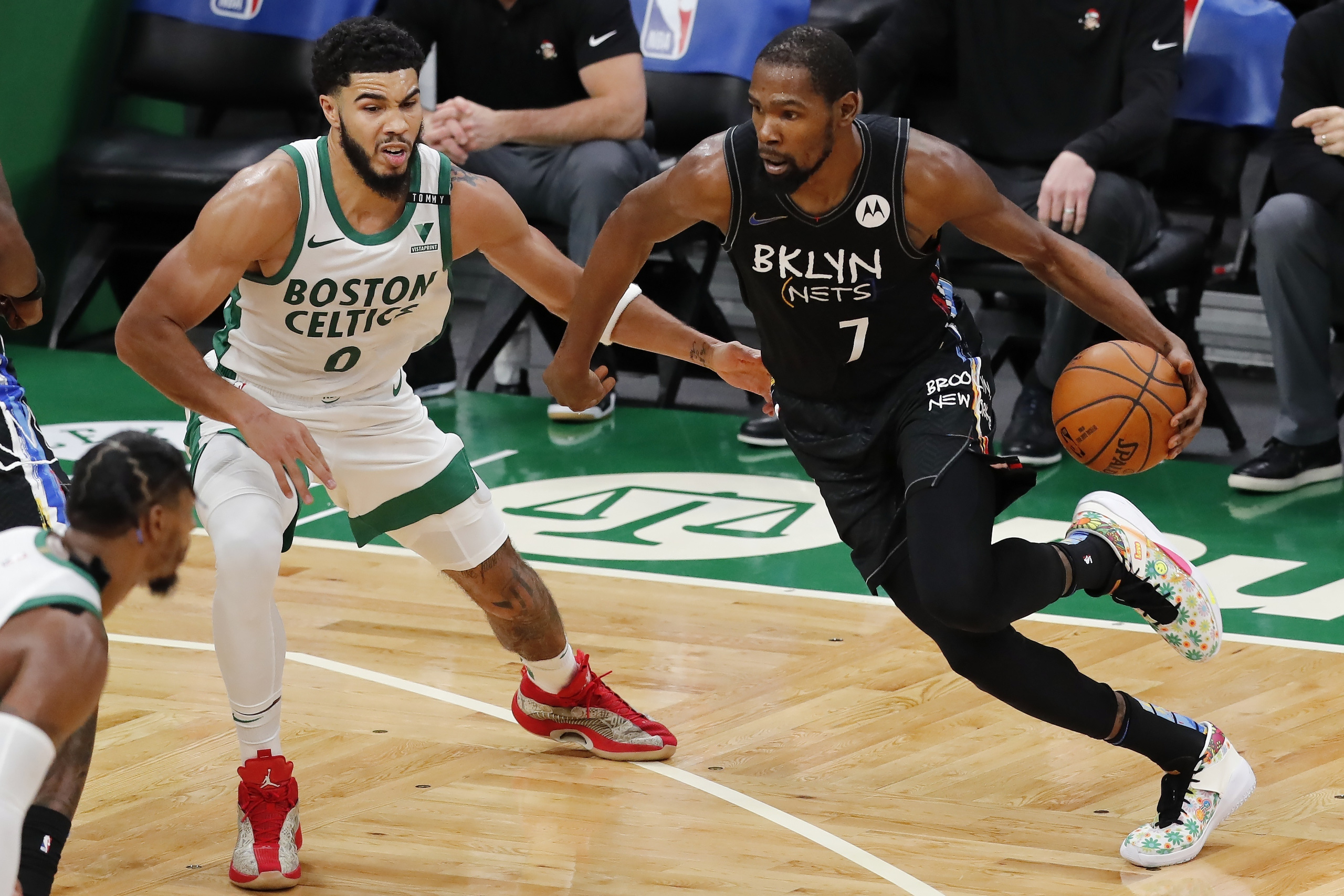 Ca ngợi đối thủ trước Playoffs, HLV Brad Stevens bị chỉ trích: &quot;Ông không có niềm kiêu hãnh của Boston Celtics&quot; - Ảnh 4.