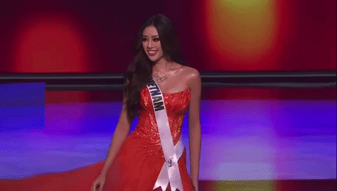 H'Hen Niê xoay chiếc váy, đưa fan về khoảnh khắc 10 năm trước của Miss  Universe