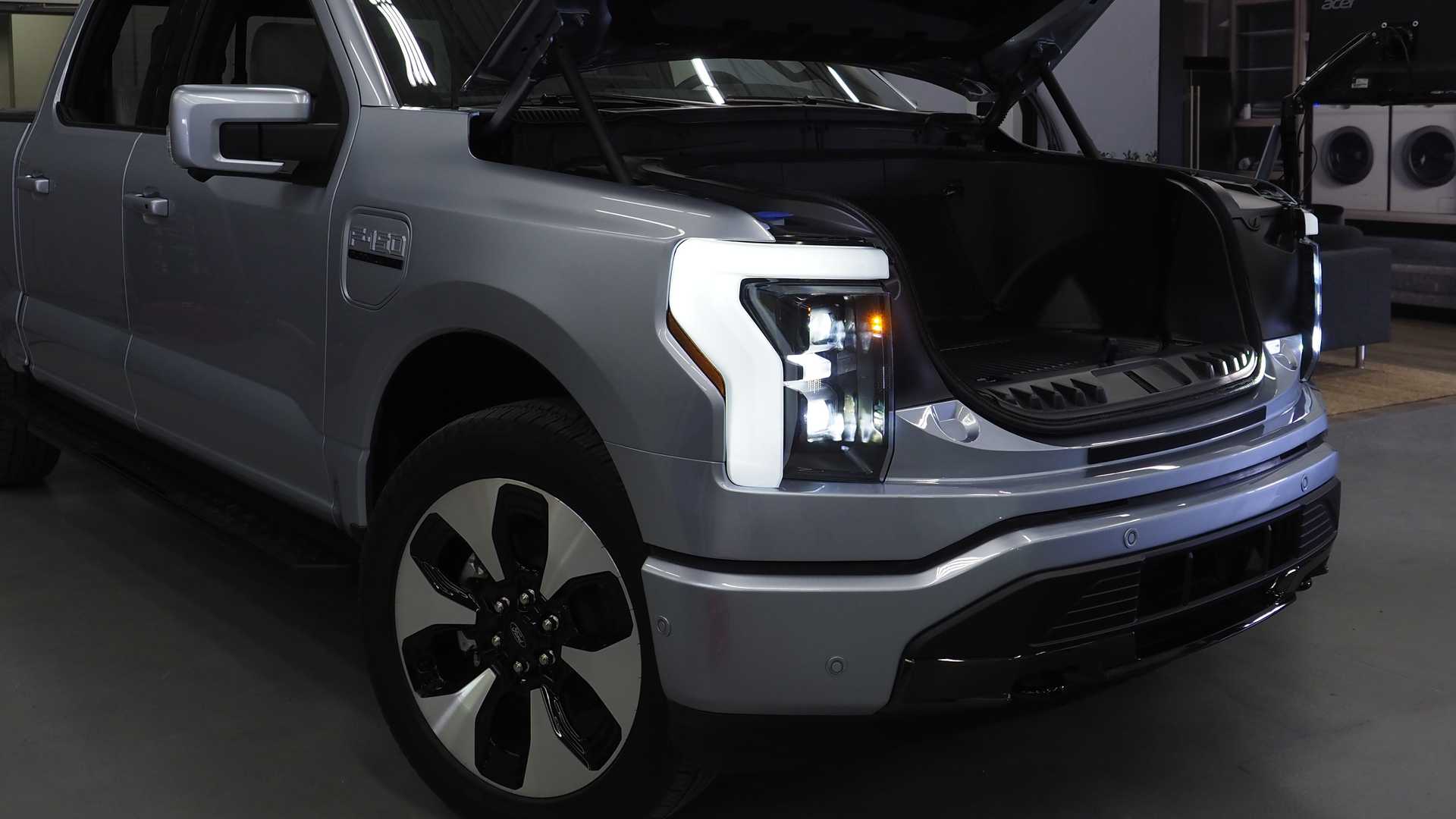 Ford F-150 Lightning vs Tesla Cybertruck: Một phân khúc, hai thái cực - Ảnh 3.