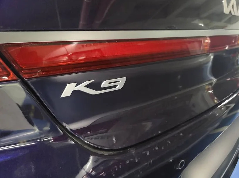 Kia K900 2021 sắp ra mắt - Sedan Hàn Quốc tham vọng chung mâm Mercedes S-Class và BMW 7-Series - Ảnh 3. Kia K900 2021 sắp ra mắt - Sedan Hàn Quốc tham vọng chung mâm Mercedes S-Class và BMW 7-Series - Ảnh 3.