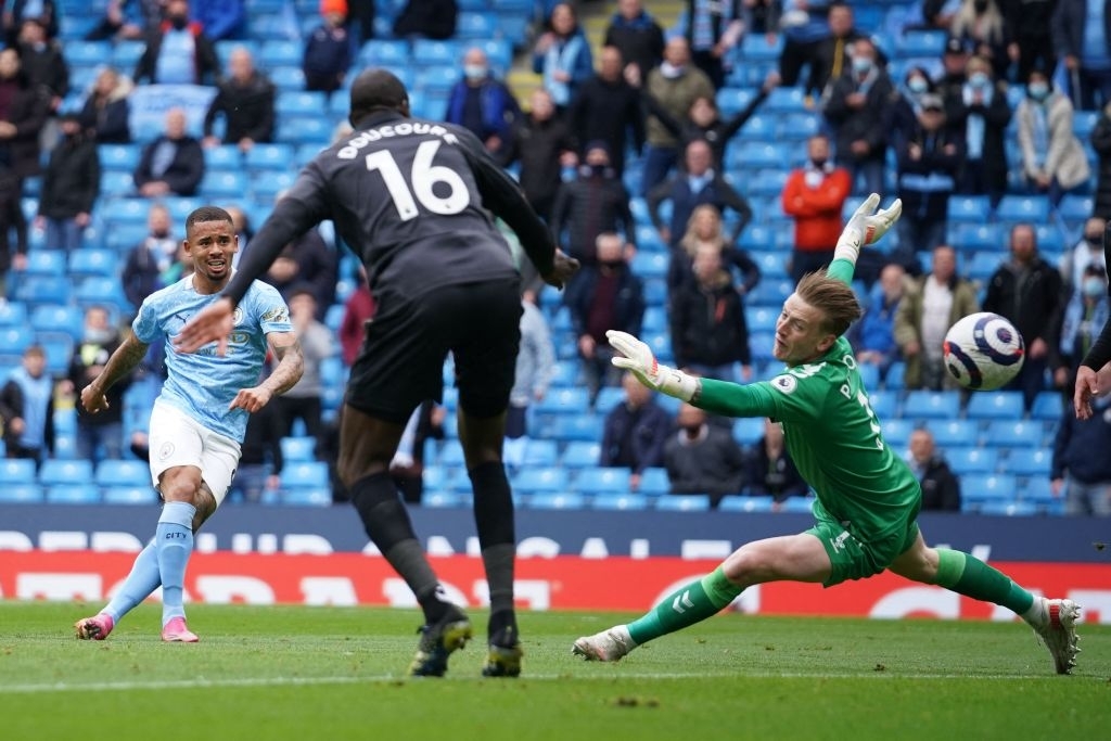 Man City &quot;hủy diệt&quot; Everton 5-0 trong ngày chính thức nâng cúp vô địch Ngoại hạng Anh - Ảnh 3.