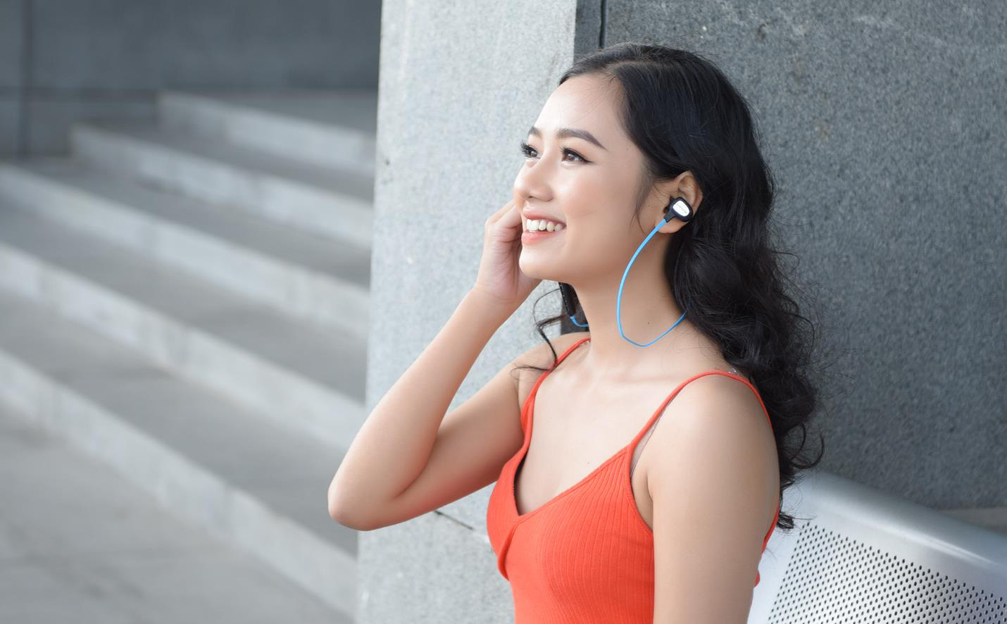 Tai nghe Bluetooth đáng mua dành cho game thủ, chỉ 290k bass khỏe, pin trâu, dáng thể thao - Ảnh 3.