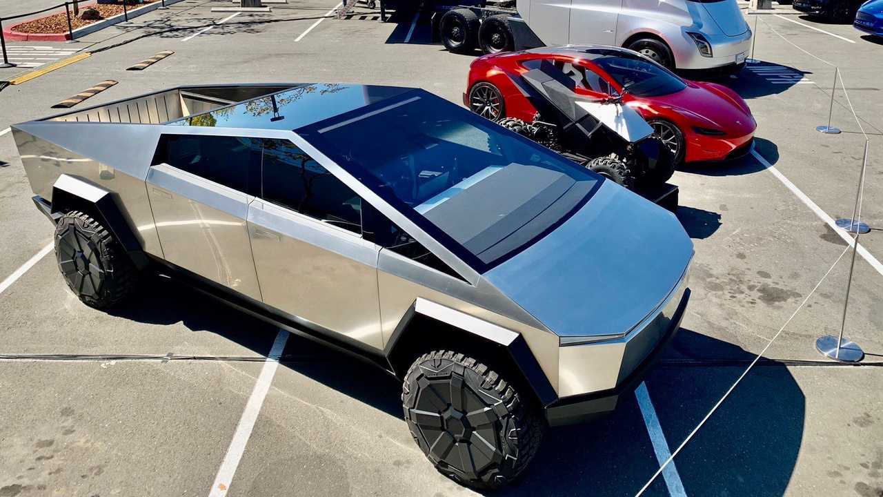 Nóng mắt với Ford F-150 Lightning, Tesla đưa Cybertruck trở lại dưới ánh đèn sân khấu - Ảnh 1. Nóng mắt với Ford F-150 Lightning, Tesla đưa Cybertruck trở lại dưới ánh đèn sân khấu - Ảnh 1.