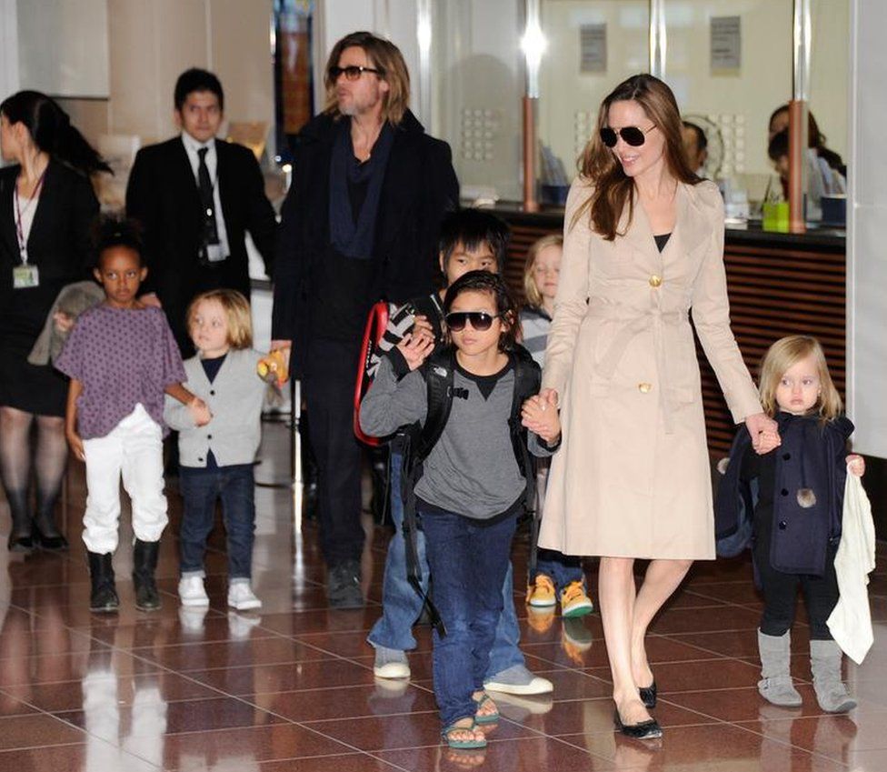 Sau 5 năm tranh chấp, Brad Pitt bất ngờ giành được quyền nuôi con từ tay Angelina Jolie - Ảnh 2.