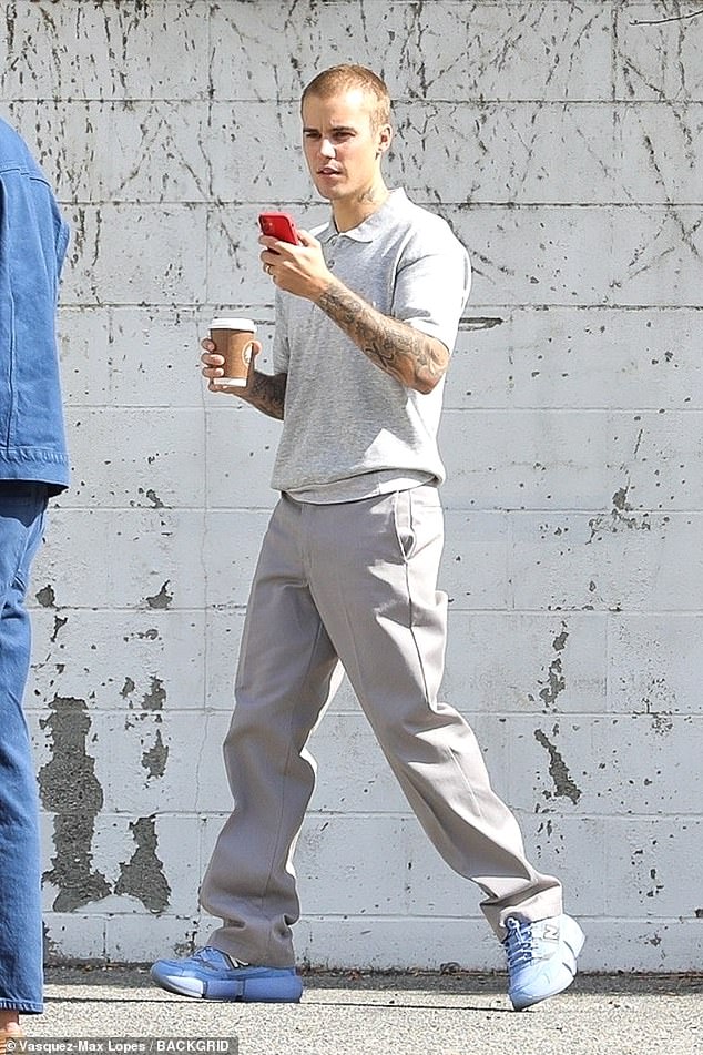 Justin Bieber tái xuất với diện mạo khác 180 độ sau khi tiễn mái tóc xù như ổ gà: Đúng là cái răng cái tóc là góc con người! - Ảnh 3.