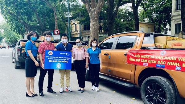 Hội Nghệ sĩ Sân khấu Việt Nam hỗ trợ Bắc Ninh, Bắc Giang chống dịch - Ảnh 1.