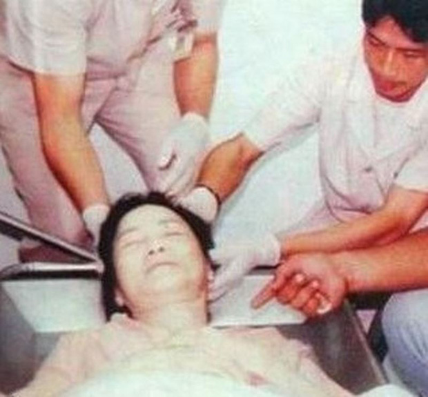 25 năm trước Đặng Lệ Quân đột tử, bạn trai cố tình không cho khám nghiệm tử thi, tới giờ nguyên nhân bí mật mới được hé lộ - Ảnh 4.