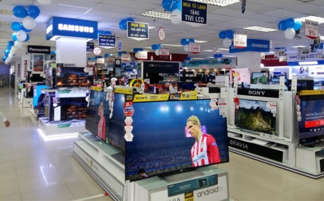 Cận kề mùa Euro, thị trường TV vẫn nguội - Ảnh 1.