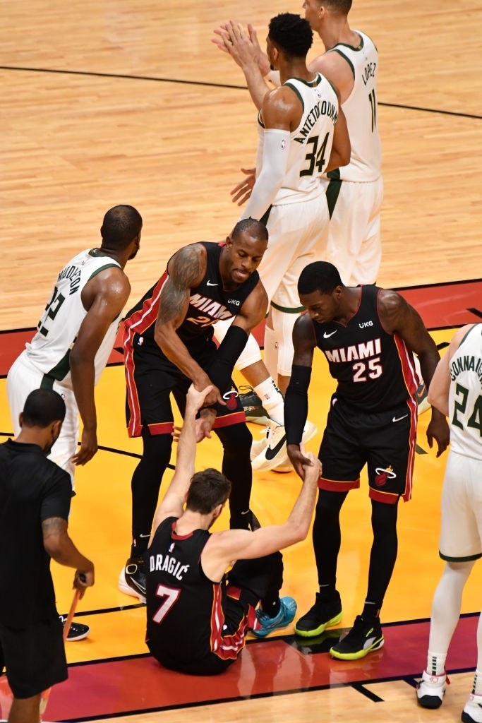 Tyler Herro và hình ảnh của một Miami Heat đầy tủi hổ mùa NBA Playoffs - Ảnh 4.