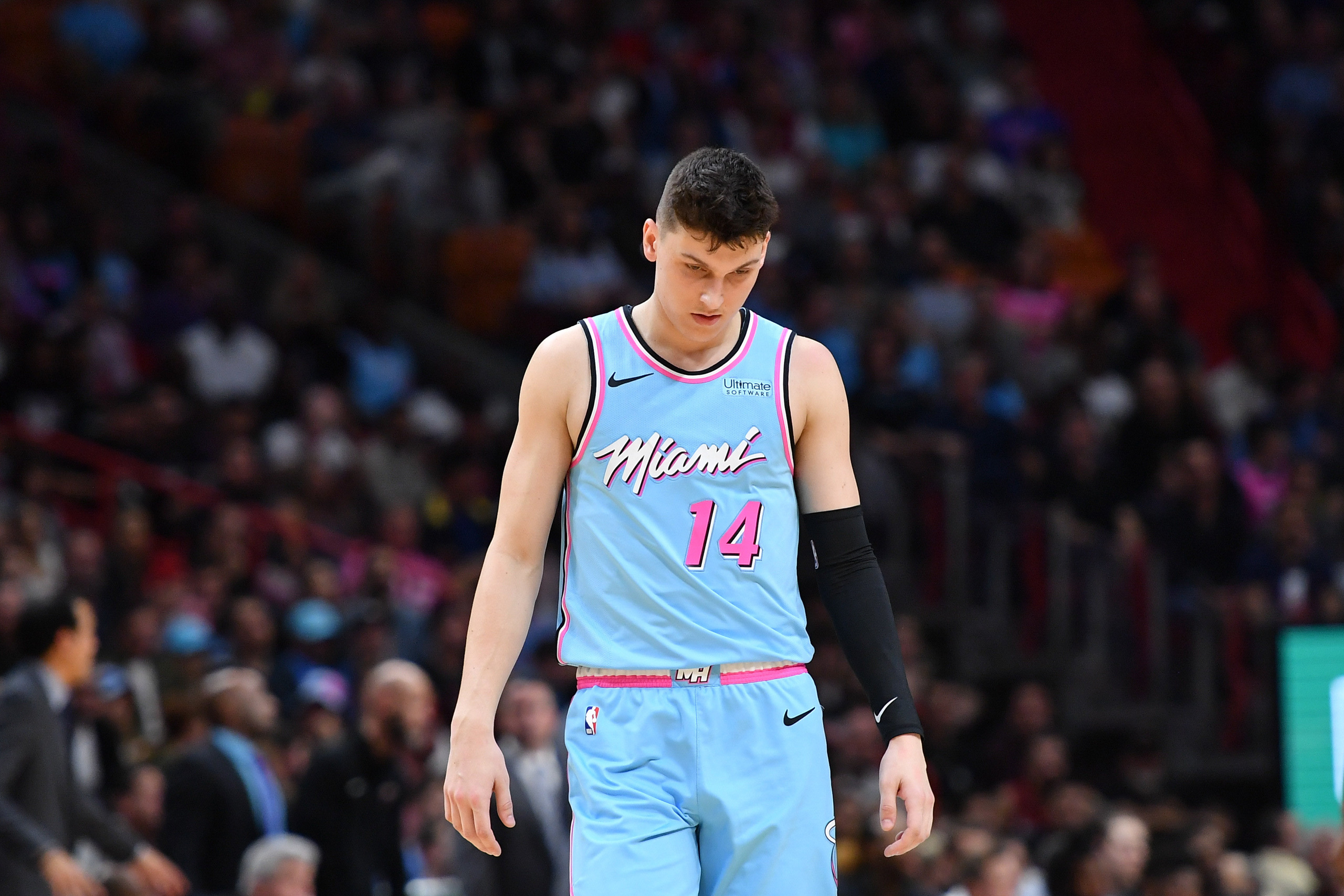 Tyler Herro và hình ảnh của một Miami Heat đầy tủi hổ mùa NBA Playoffs - Ảnh 1.