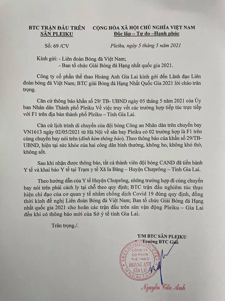 Trận đấu ở Giải hạng Nhất hoãn gấp vì cầu thủ đi chung chuyến bay với F1 - Ảnh 2.