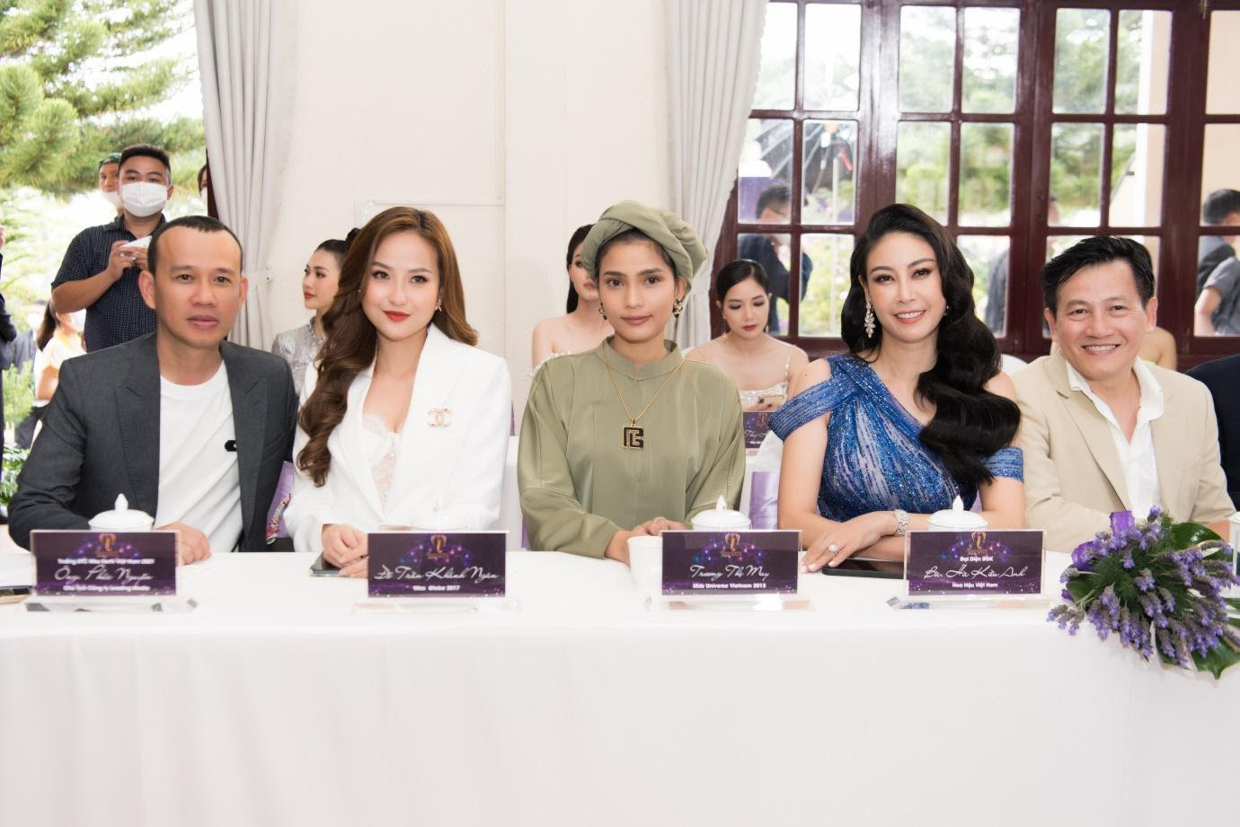 Hoa hậu Trái đất 2021 quy tụ dàn celeb khủng, hội ngộ 7 Miss Earth Vietnam - Ảnh 10.