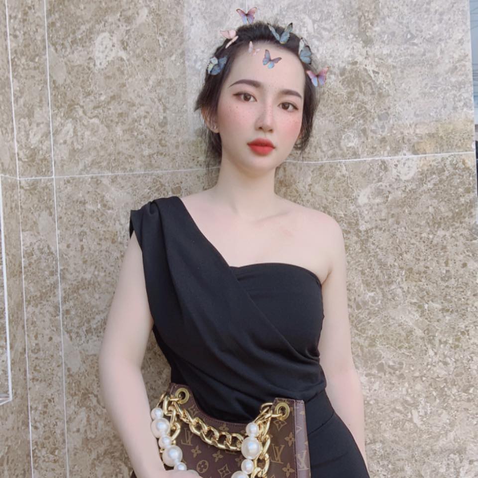 Em vợ Lê Dương Bảo Lâm xinh đẹp không kém hot girl - Ảnh 3.