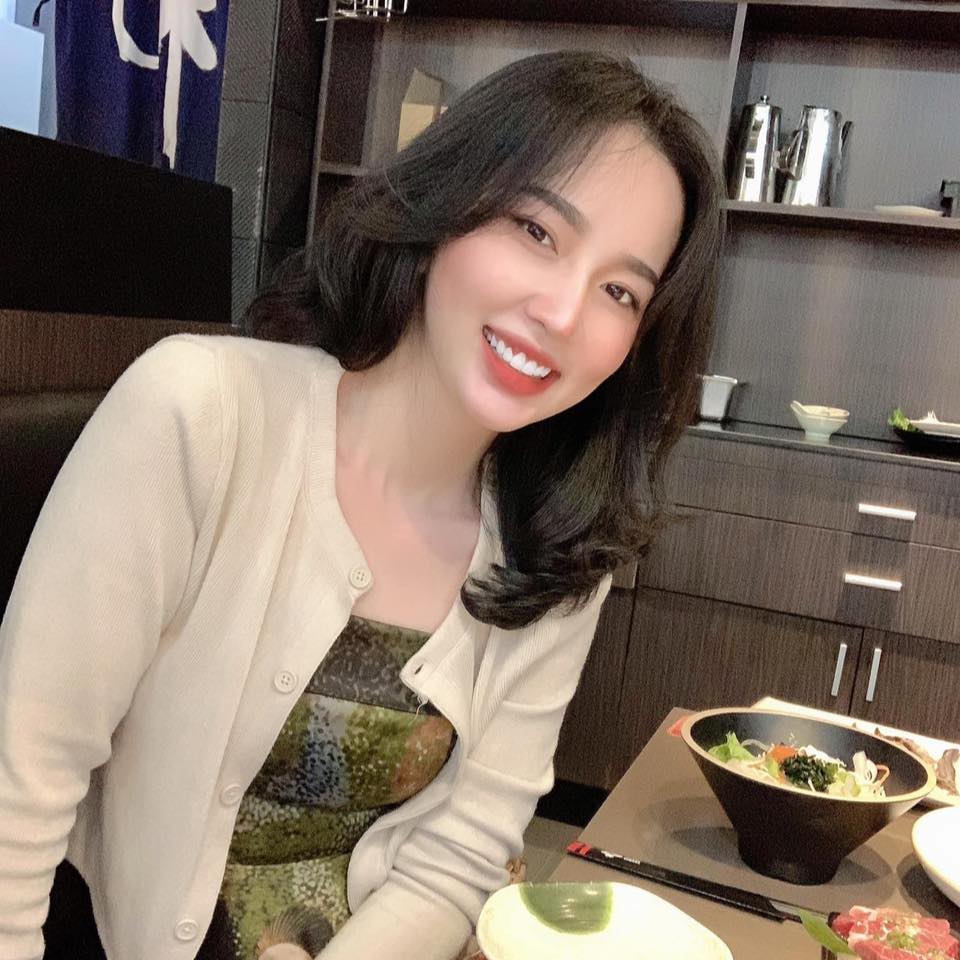 Em vợ Lê Dương Bảo Lâm xinh đẹp không kém hot girl - Ảnh 5.