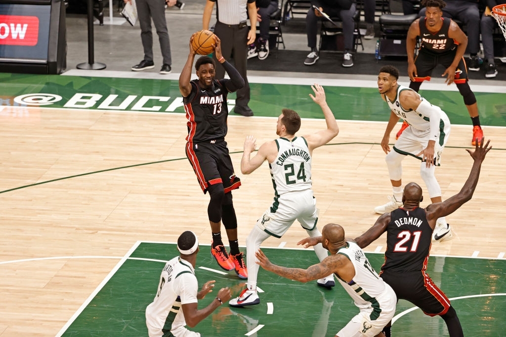 Bam Adebayo cần làm gì để vực dậy con tàu đắm Miami Heat? - Ảnh 5.