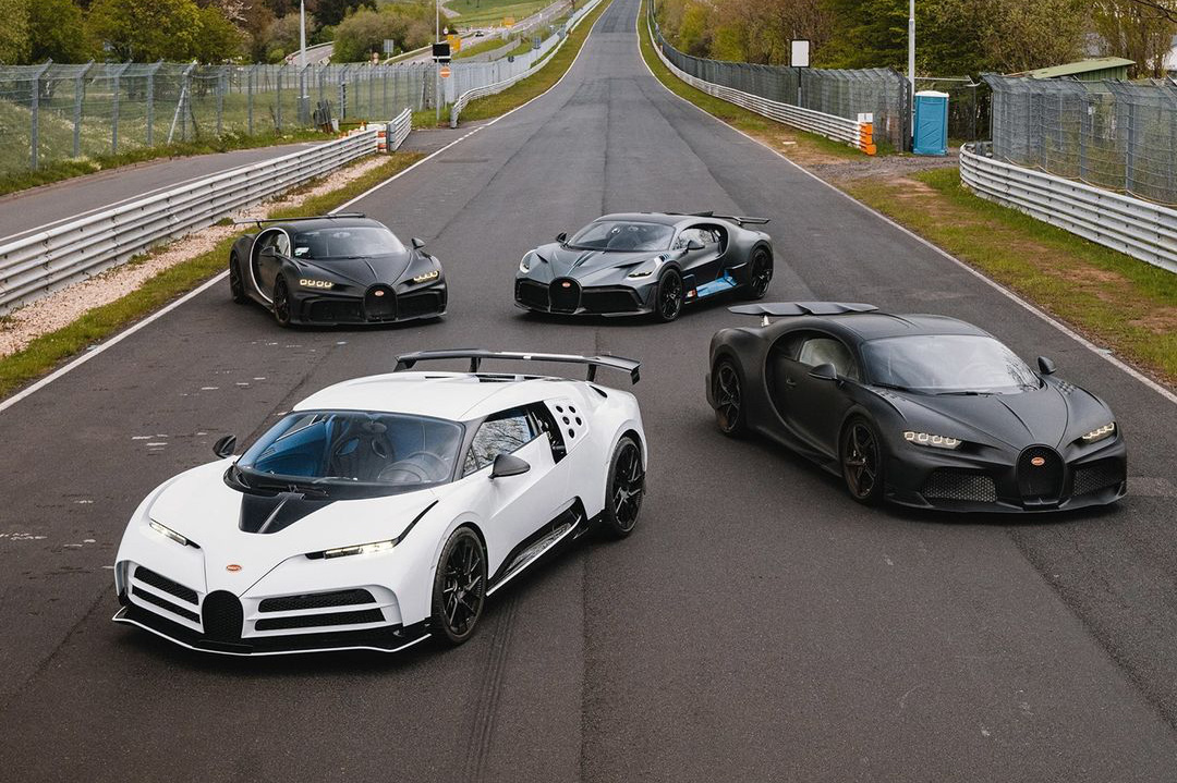 Dàn siêu xe Bugatti gần 550 tỷ, hơn  mã lực tề tựu - Hình ảnh có 1-0-2  mà tín đồ xe ao ước được gặp
