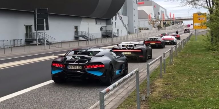 Dàn siêu xe Bugatti gần 550 tỷ, hơn 6.000 mã lực tề tựu - Hình ảnh có 1-0-2 mà tín đồ xe ao ước được gặp - Ảnh 3.