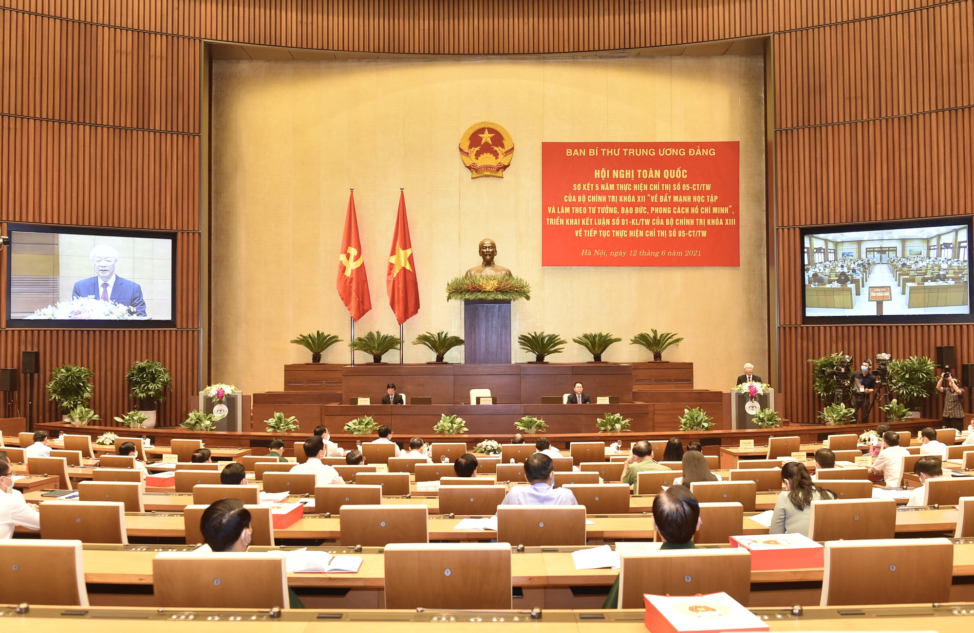 Tư tưởng, đạo đức, phong cách của Chủ tịch Hồ Chí Minh phải thực sự thấm sâu vào đời sống xã hội - Ảnh 3.