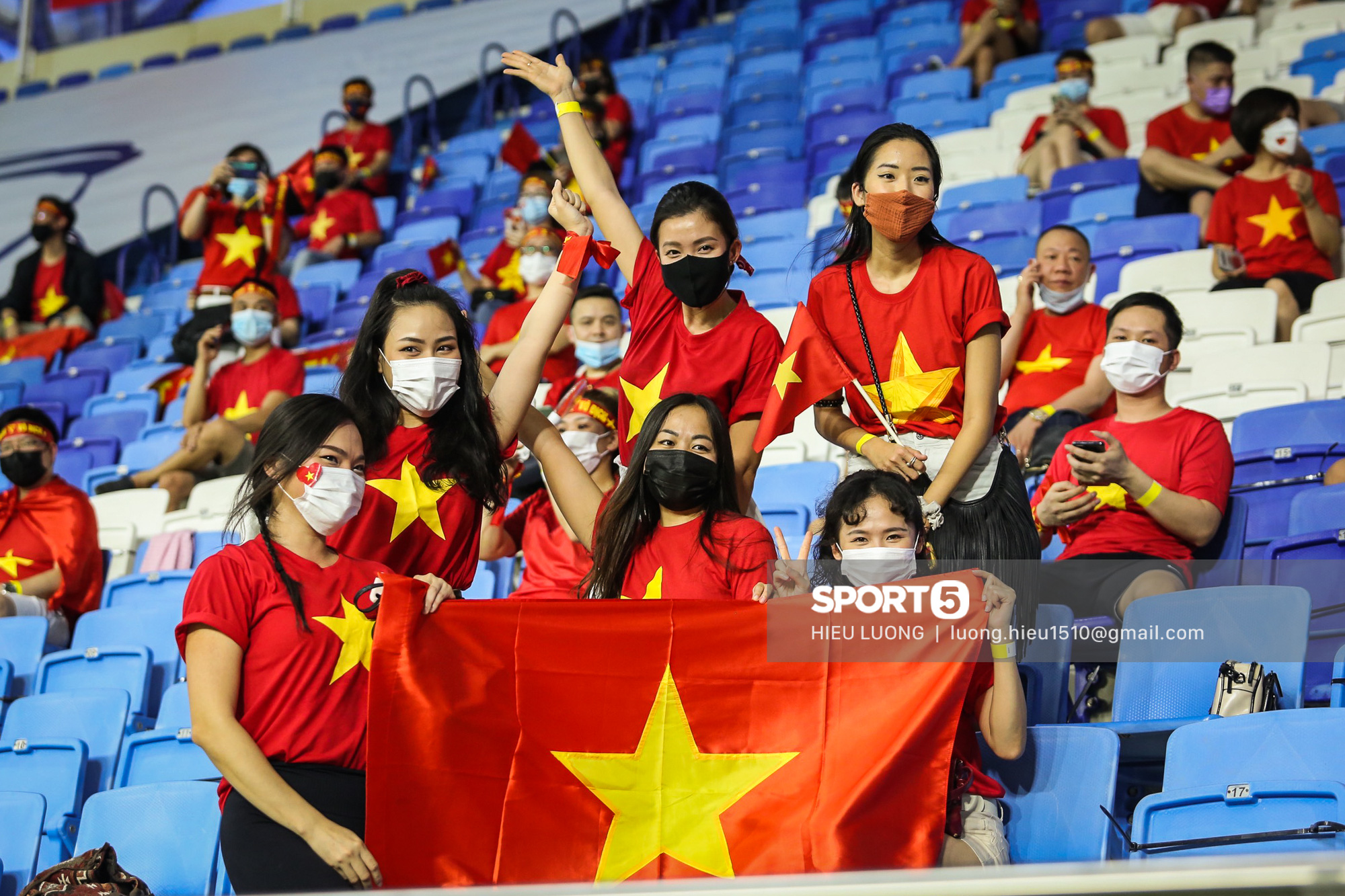 Có vé cho CĐV Việt Nam vào theo dõi trận ĐT Việt Nam gặp ĐT UAE - Ảnh 2.