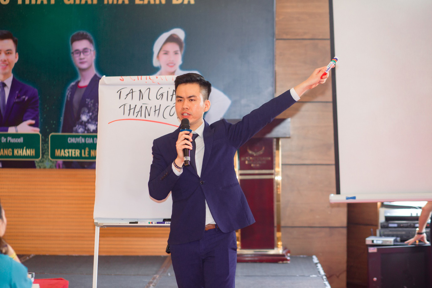 Nguyễn Quang Khánh - CEO thương hiệu dược mỹ phẩm Việt - Ảnh 4.