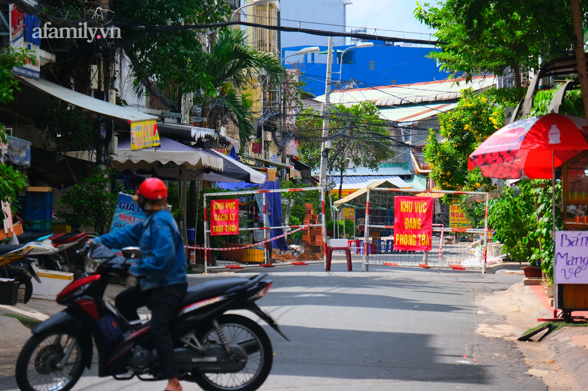 TP.HCM đã có đến 414 địa điểm bị phong tỏa vì COVID-19, hàng loạt khu vực mới cập nhật trong ngày 18/6 - Ảnh 1.