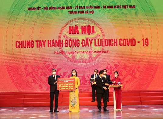 Tập đoàn Sun Group ủng hộ thành phố Hà Nội 55 tỷ đồng mua vắc-xin phòng chống Covid-19 - Ảnh 4.