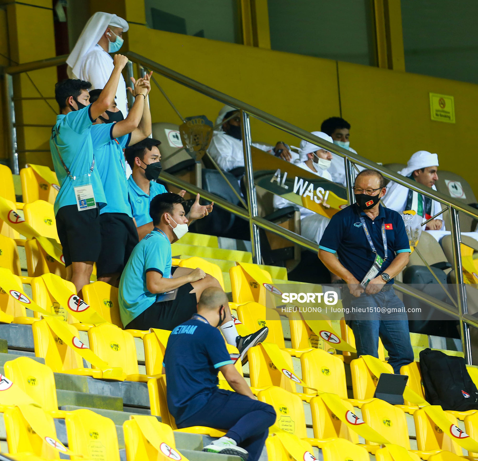 Chuyện giờ mới kể: 45 phút căng thẳng tột độ của tuyển Việt Nam trước UAE - Ảnh 2.