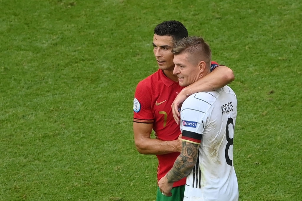 Toni Kroos hé lộ nội dung cuộc trò chuyện với Ronaldo sau khi Đức đánh bại Bồ Đào Nha tại Euro - Ảnh 3.