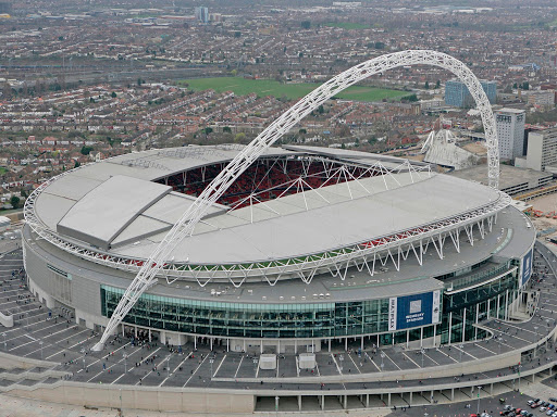 &quot;Chiều lòng&quot; UEFA, sân Wembley chuẩn bị đón 65,000 người hâm mộ tới xem bán kết và chung kết Euro - Ảnh 2.