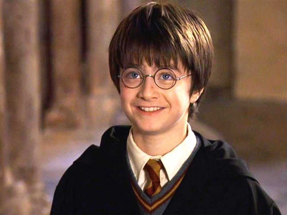 Harry Potter Daniel Radcliffe thành người thừa kế tài sản 2,5 nghìn tỷ, vừa bán nhà 46 tỷ cho bố mẹ vì có âm mưu? - Ảnh 3.