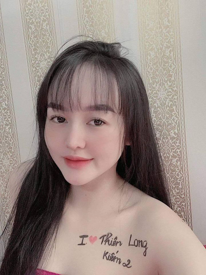 Lạc vào động bàn tơ, nhìn đâu cũng thấy “gái xinh”: Gamer Thiên Long Kiếm 2 đúng chuẩn… sướng! - Ảnh 2.