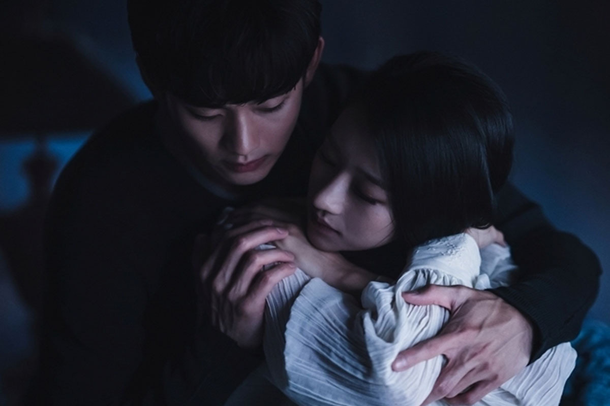 10 cặp đôi màn ảnh được fan phim Hàn kêu gào đòi tái hợp: Số 1 đích thị là IU - Lee Jun Ki rồi! - Ảnh 5. 10 cặp đôi màn ảnh được fan phim Hàn kêu gào đòi tái hợp: Số 1 đích thị là IU - Lee Jun Ki rồi! - Ảnh 5.