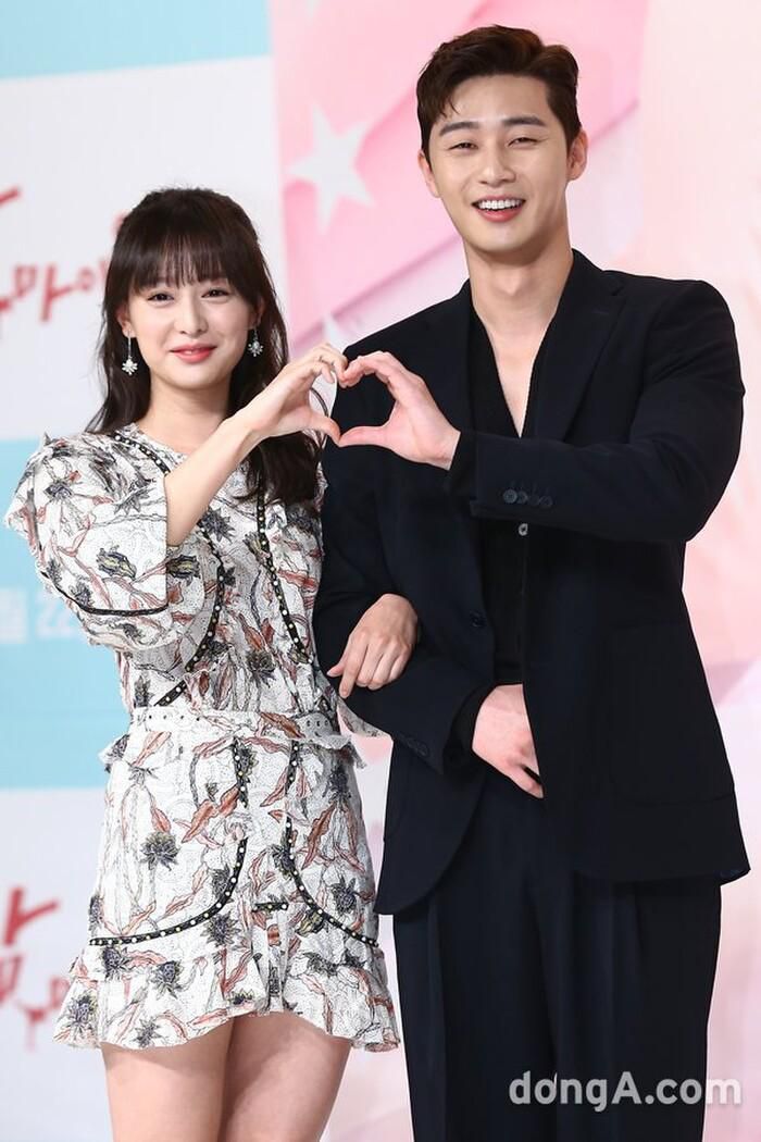 10 cặp đôi màn ảnh được fan phim Hàn kêu gào đòi tái hợp: Số 1 đích thị là IU - Lee Jun Ki rồi! - Ảnh 11. 10 cặp đôi màn ảnh được fan phim Hàn kêu gào đòi tái hợp: Số 1 đích thị là IU - Lee Jun Ki rồi! - Ảnh 11.