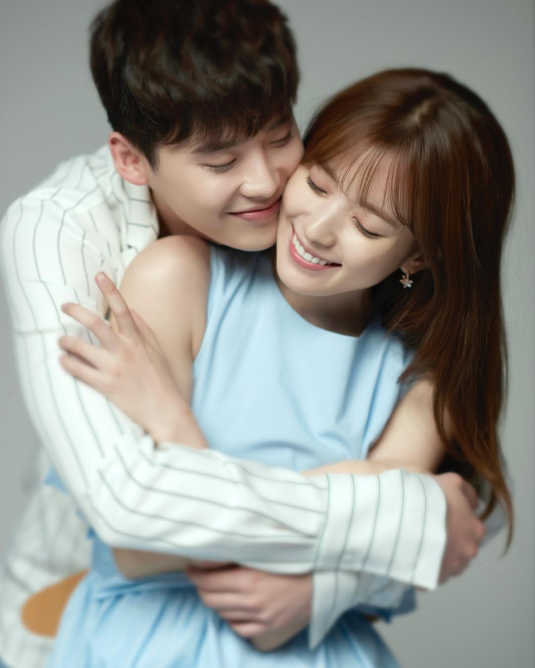 10 cặp đôi màn ảnh được fan phim Hàn kêu gào đòi tái hợp: Số 1 đích thị là IU - Lee Jun Ki rồi! - Ảnh 18. 10 cặp đôi màn ảnh được fan phim Hàn kêu gào đòi tái hợp: Số 1 đích thị là IU - Lee Jun Ki rồi! - Ảnh 18.