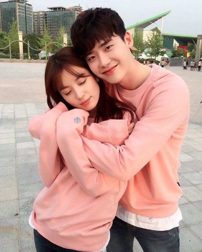 10 cặp đôi màn ảnh được fan phim Hàn kêu gào đòi tái hợp: Số 1 đích thị là IU - Lee Jun Ki rồi! - Ảnh 20. 10 cặp đôi màn ảnh được fan phim Hàn kêu gào đòi tái hợp: Số 1 đích thị là IU - Lee Jun Ki rồi! - Ảnh 20.