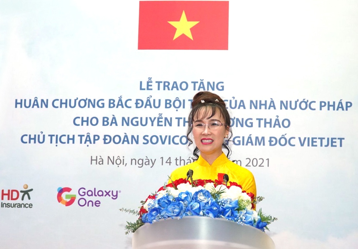 Nữ doanh nhân Nguyễn Thị Phương Thảo nhận Huân chương do Nhà nước Pháp trao tặng - Ảnh 1.