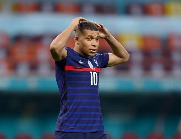 Vua bóng đá Pele động viên Mbappe sau cú sốc bị loại khỏi Euro 2020 - Ảnh 4.