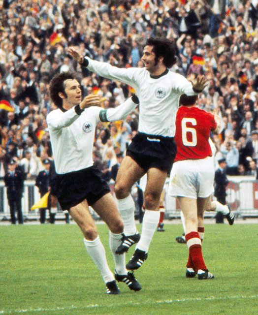 Euro 1972: kỳ Euro xuất sắc của người Đức, hoàng đế Beckenbauer và máy dội bom Gerd Mueller tỏa sáng - Ảnh 2.