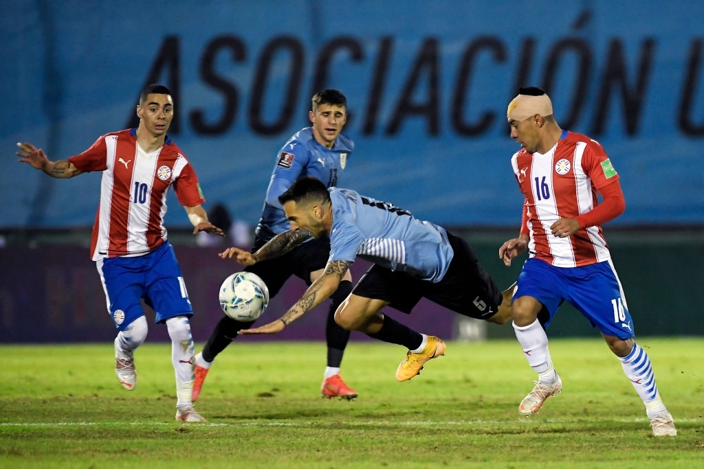 Suarez &quot;tịt ngòi&quot;, Uruguay hòa không bàn thắng với Paraguay - Ảnh 5.