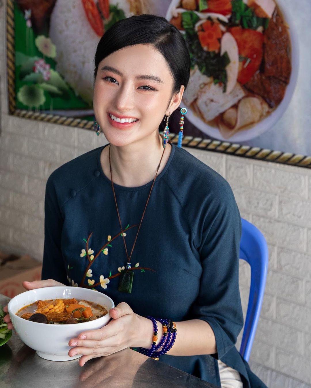 Angela Phương Trinh ở tuổi 26: Ngày càng xinh đẹp, dịu dàng vì tịnh thiền, sắp trở lại showbiz sau 3 năm ở ẩn? - Ảnh 4.