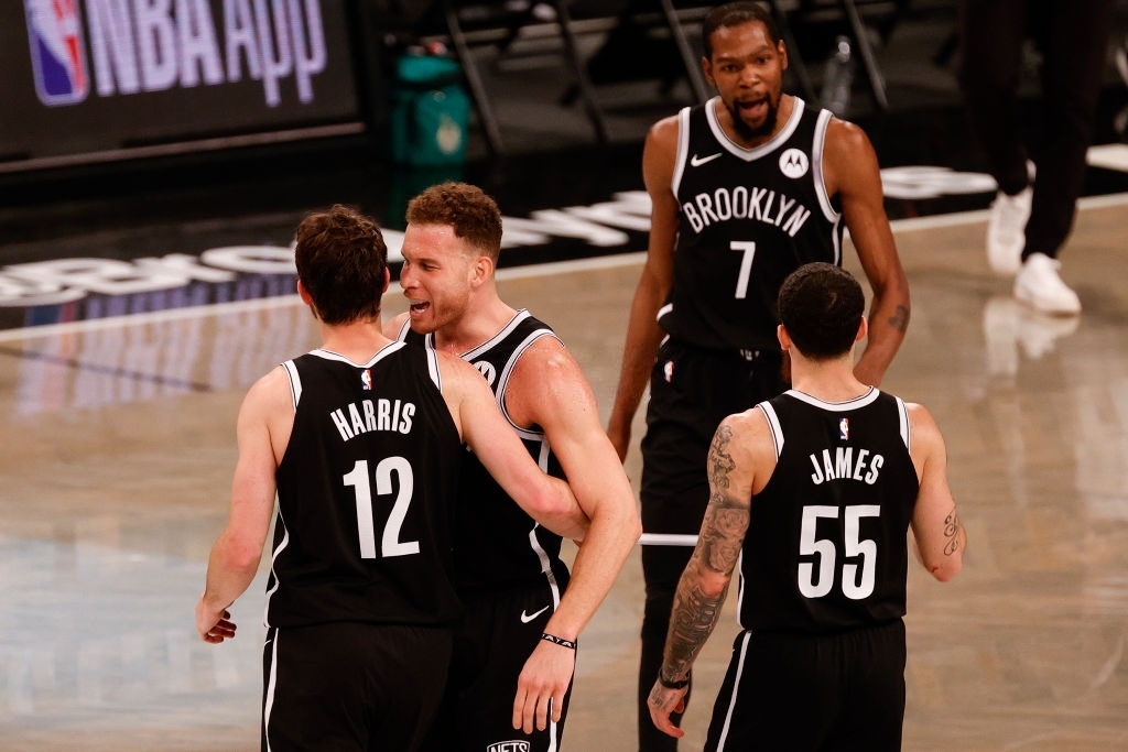 Giannis Antetokounmpo &quot;bất lực&quot; trước một Brooklyn Nets không có James Harden - Ảnh 3.