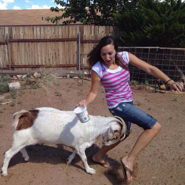 Những bức hình dìm hàng được chụp vào đúng thời điểm đầy hài hước - Ảnh 11.