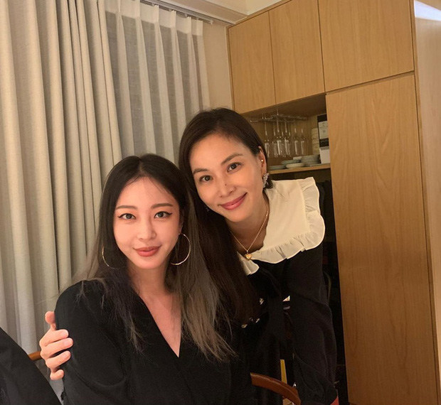Choi Ji Woo và bà xã Jang Dong Gun bị gọi tên trong vụ bạn trai &quot;kiều nữ xứ Hàn&quot; Han Ye Seul làm việc tại quán karaoke - Ảnh 4.