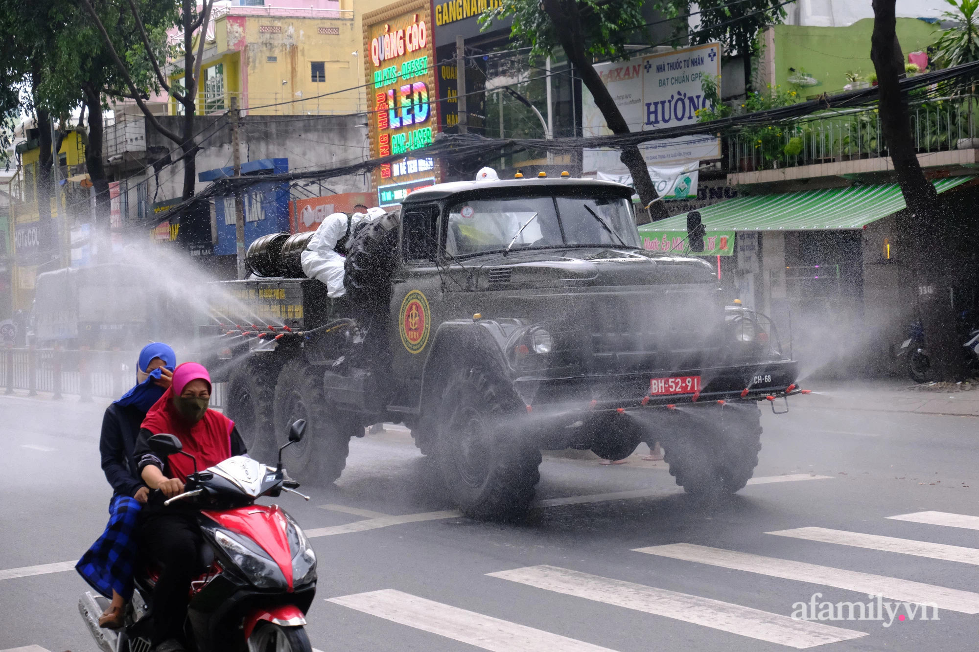 TP.HCM đã có đến 317 điểm phong tỏa, 18 bệnh nhân nhiễm COVID-19 nặng cần hồi sức tích cực - Ảnh 1.